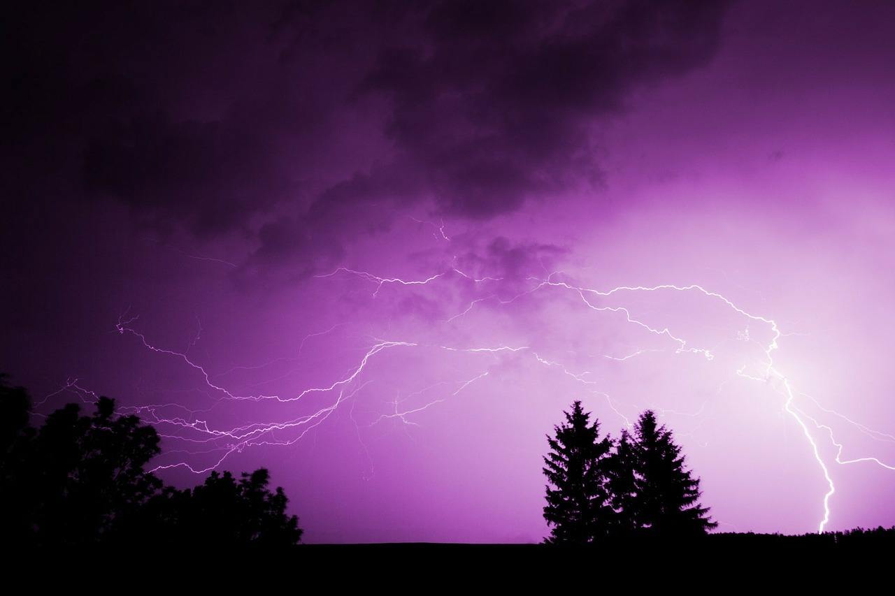 thunderstorm-71366_1280.jpg|ashes-1867440_1920.jpg
